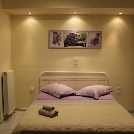 Cozy Studio Apartment In Pireus Exterior photo